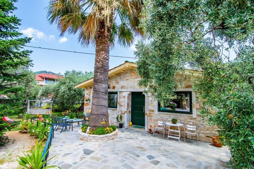 Вилла Kastro Stone House Скала-Потамиас Экстерьер фото